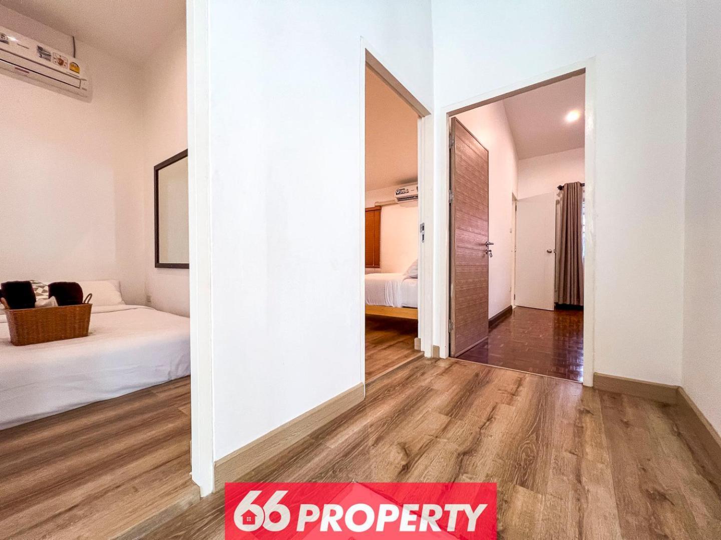 Nhà nghỉ The White House - 2min To Old - Near Walking Street Chiang Mai